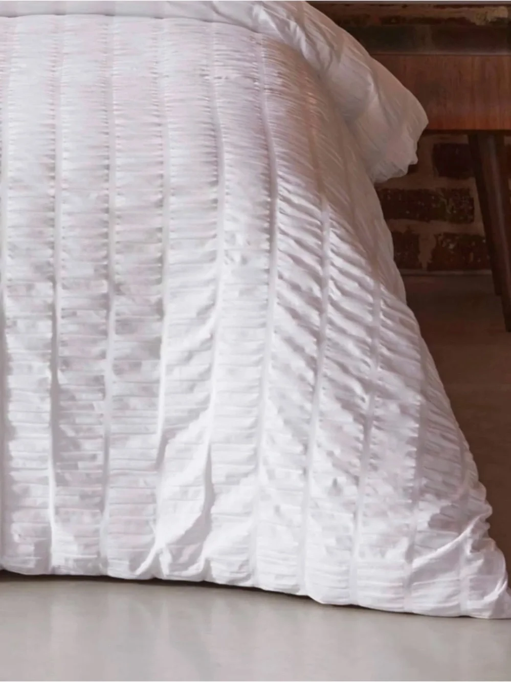 City Scene ‘Orleans’ White Seersucker Duvet Cover Set